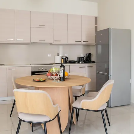 Lacha's House Apartmán